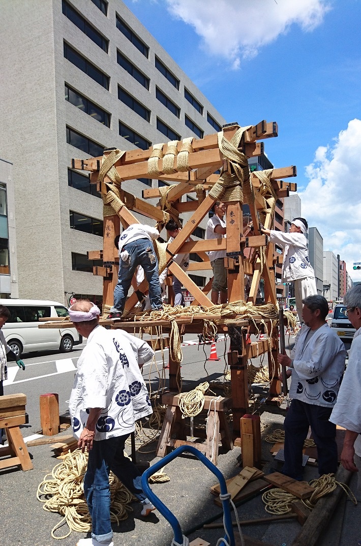 祇園祭 -鉾建て-の写真